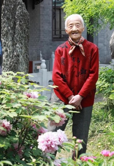 謝家子(zǐ)女曾赴日學(xué)企業管理(lǐ)